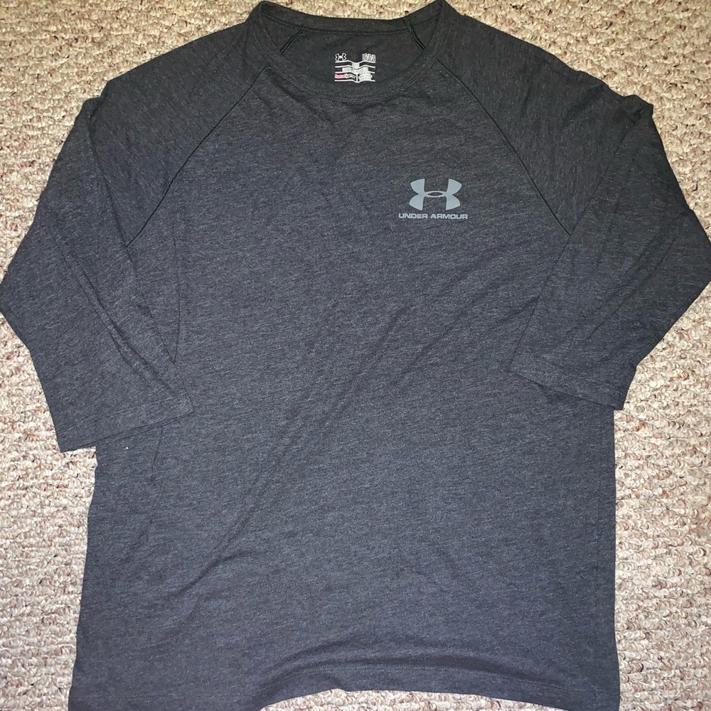 Under Armour Tee (size large)